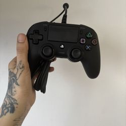 NEW PS4 WIRED CONTROLLER