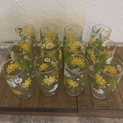 Retro Daisy Flower Glass Tumbler