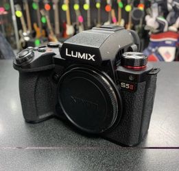 Lumix S5ii with 24-60 2.8 Lens