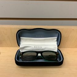 Gucci GG 0735S 001 Men's square rectangle Sunglasses Black / Green Made In Italy ( Case Included )