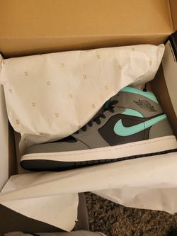 Jordan 1 Mid Grey Aqua