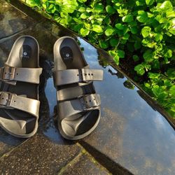 Shade & Shore Size 6 Sandals 