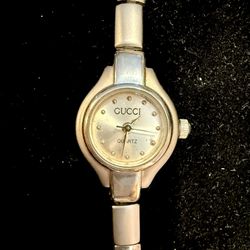 Authentic Vintage GUCCI Small Face Women’s Watch / New Battery Added