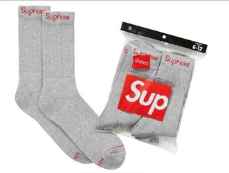 Supreme Hanes Crew Socks ( 4 pack )
