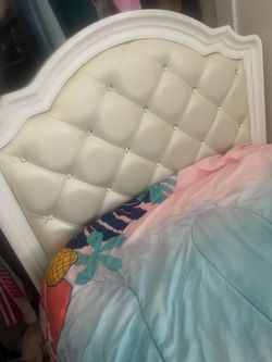 White Tufted Upholstered Headboard with Crystal Buttons