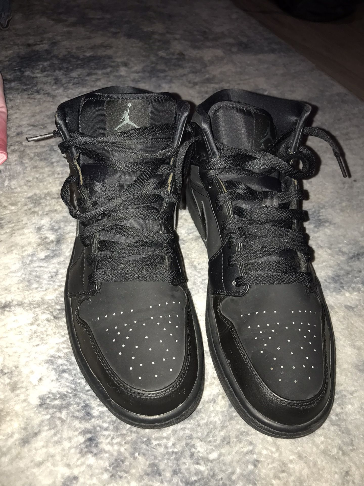 Air Jordan 1 Mid Black