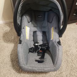 Baby Carseat Evenflo With Carseat Base And Adapter 