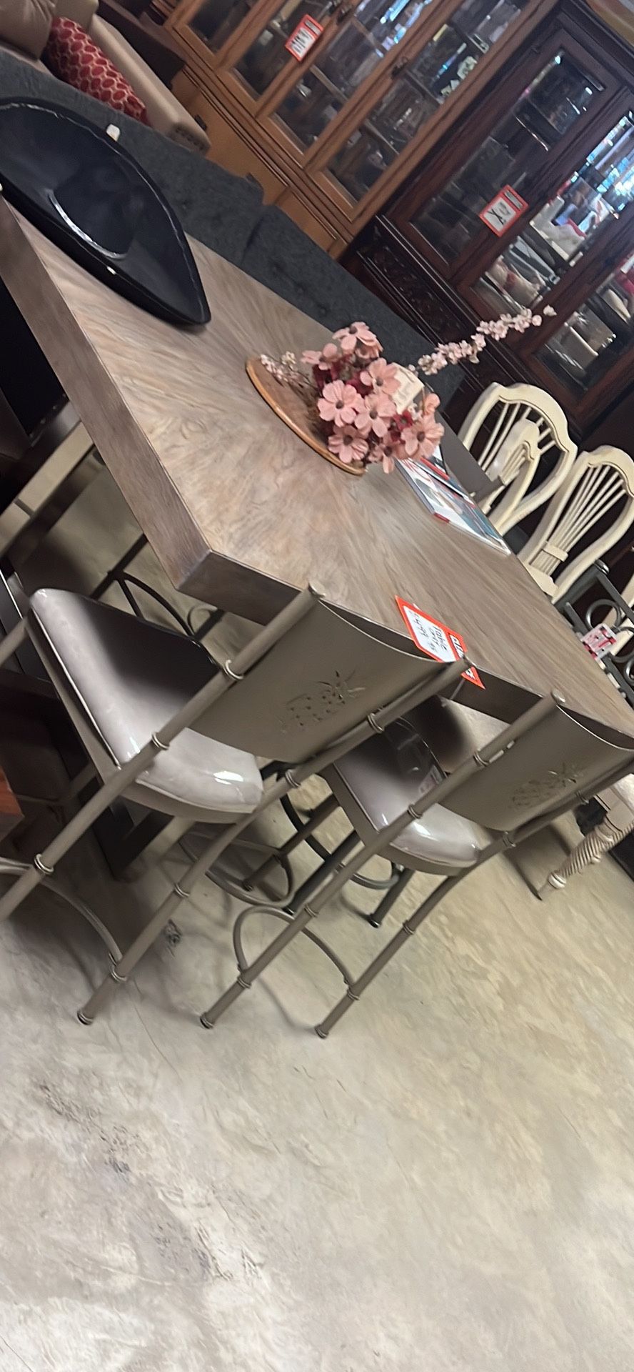 Table only 60 x 60 399 cash only