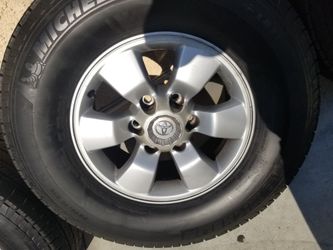 2005 4 runner rims with tires