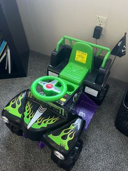Monster Jam Grave Digger Kids Ride-On Truck