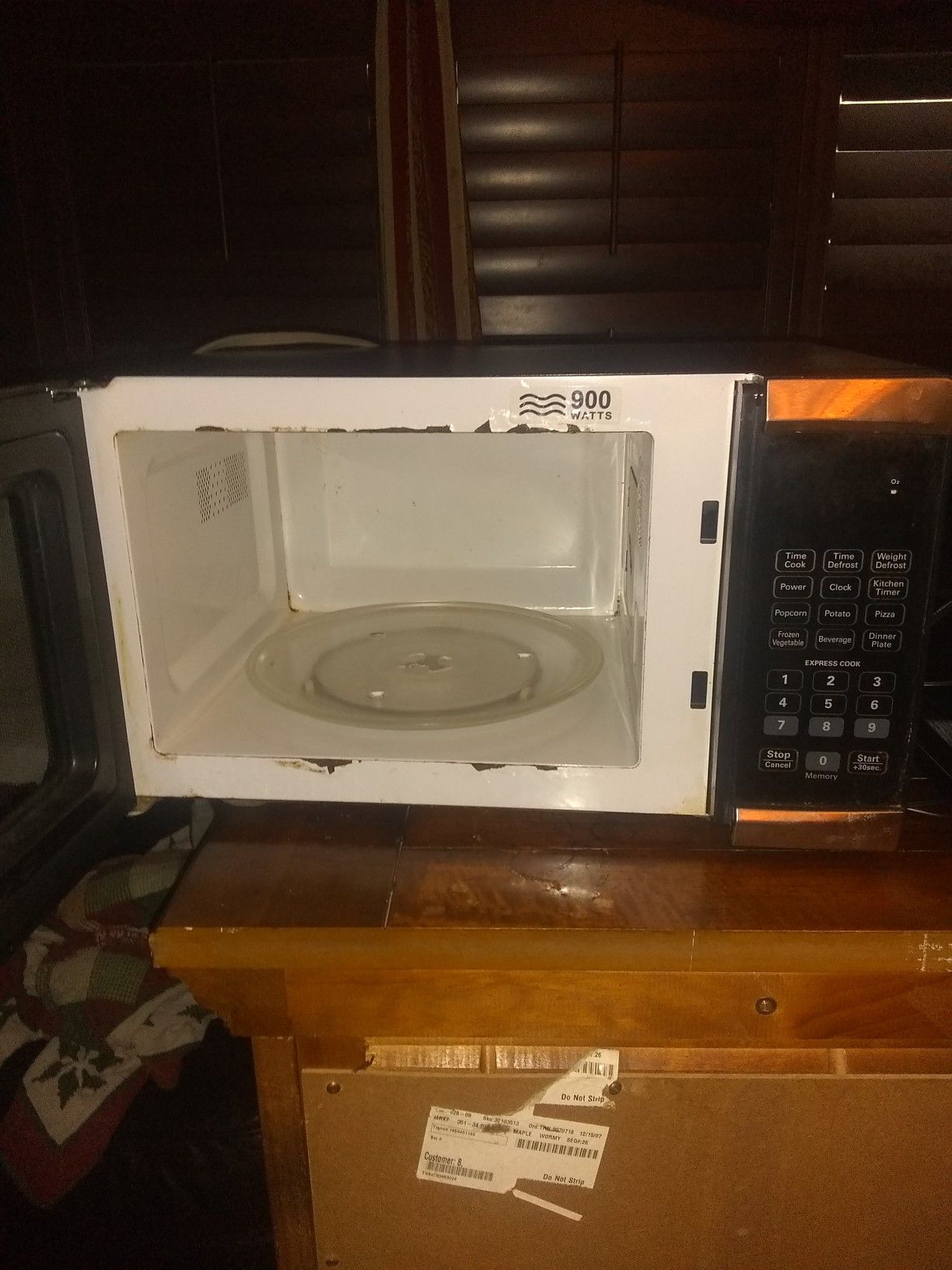 West Bend 0.9 Cu. ft. Microwave Oven Stainless Steel