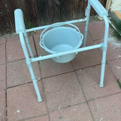  Commode