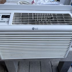 LG 6000 BTU Air Conditioner With Remote Control
