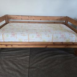 Solid Oak Twin Bed 