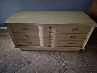 1957 Vintage Mid-Century Modern Blonde  Oak  (w/original key)