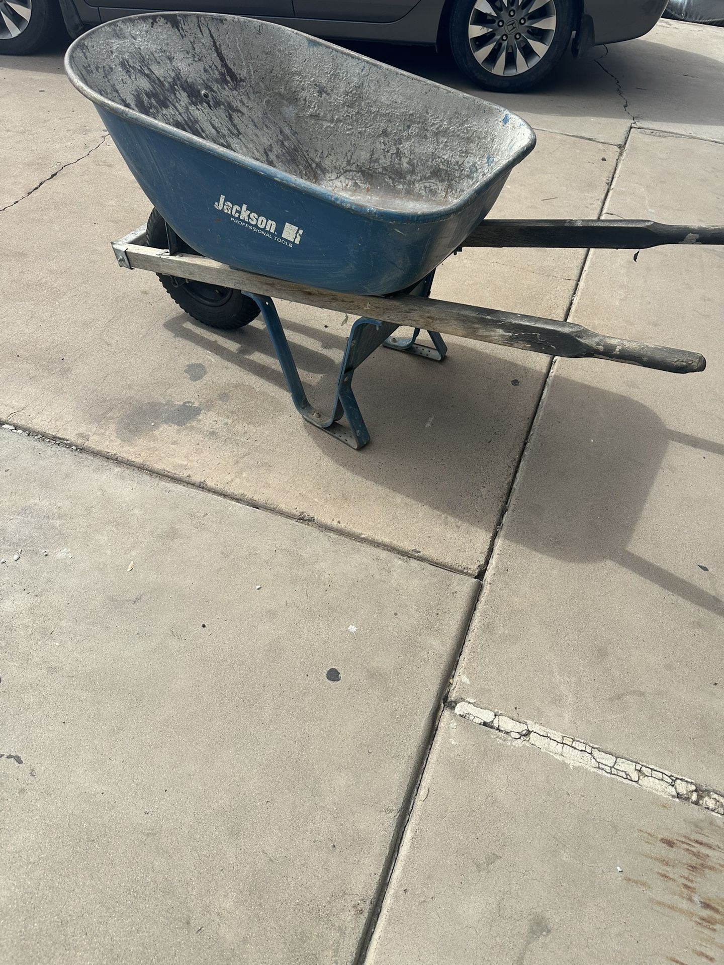 Jackson Heavy Duty Wheelbarrow 