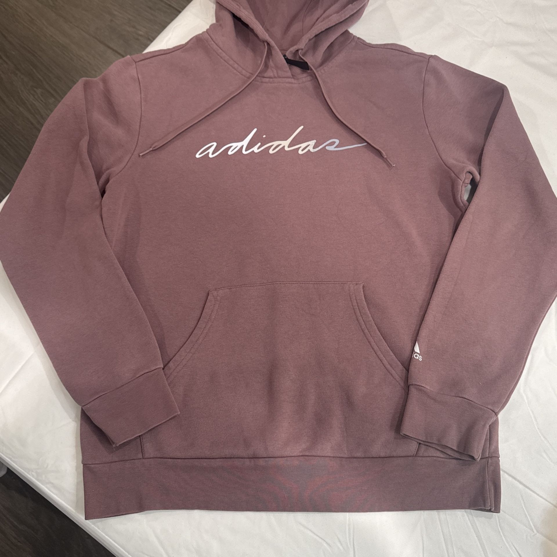 Woman Adidas sweater