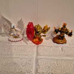 Activision Skylanders Trap Team Master Nightlight Figure, wildfire gold edition and blast zone