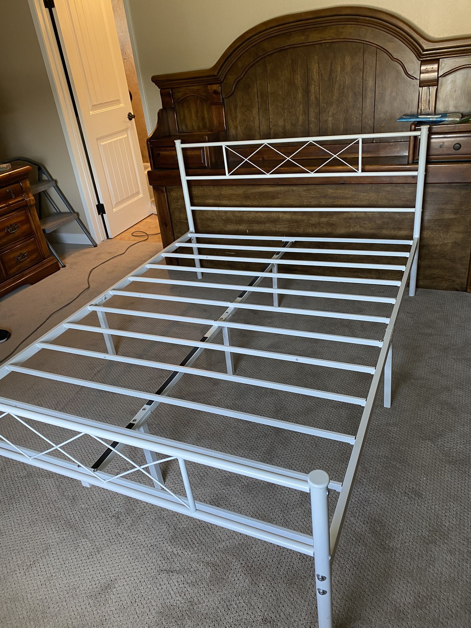 Metal double bed frame 