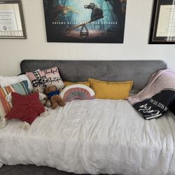 Grey Granillo Upholstered Daybed
