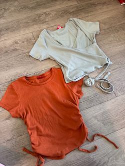 Medium Guess dress shirts