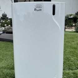 DeLonghi Pinguino 500-Sq. Ft. Portable Air Conditioner