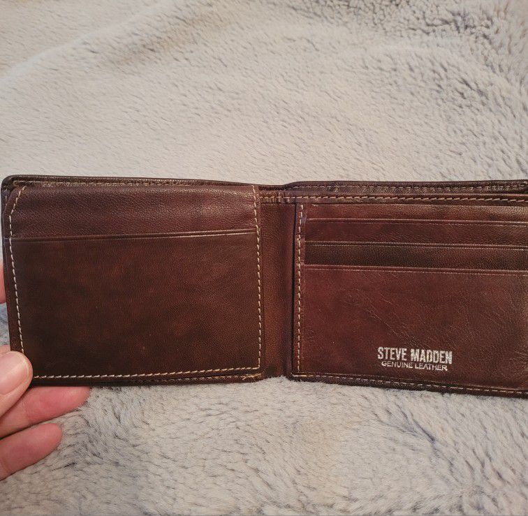 Men's Steve Madden Brown Leather Wallet With RFID Protection 