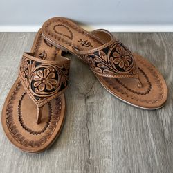 American Darling AD Hand Tooled Leather Women’s Sandals Size 9