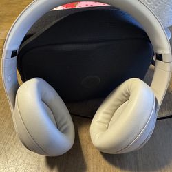 Beats Studio Pro - SandStone