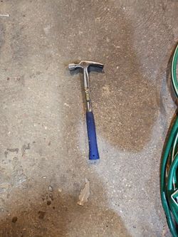 22 Oz Estwing Hammer