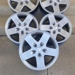 Set Of 5 Like New 17"JEEP Wheels 5x5 Bolt Pattern 