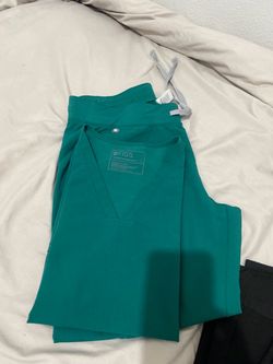 Figs Hunter Green L Set