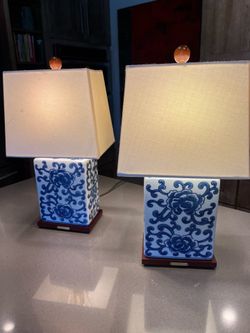 Lauren Floral design blue and white lamps