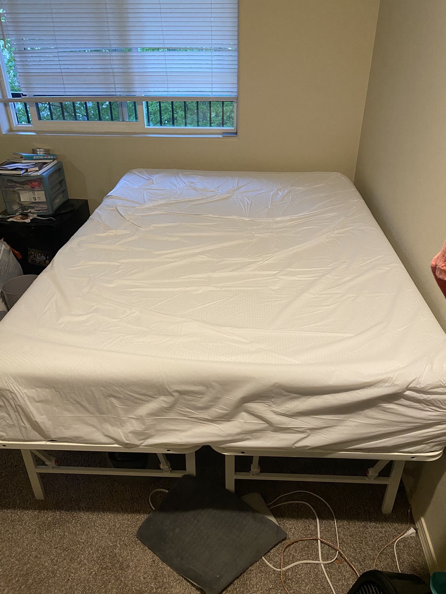 Full Size Mattress And Bed Frame 