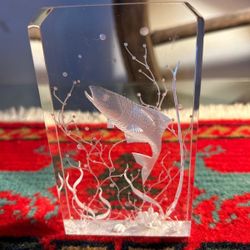 ADORNO DE ACLIRICO DISEÑO PEZ TALLADO