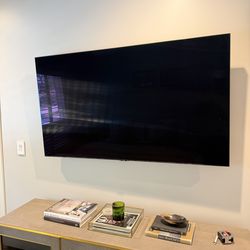 65” Samsung TV Q90T 4K  QLED