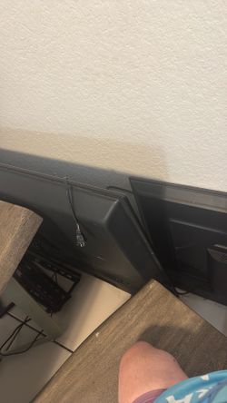 two tvs 65" and 48 " pick up for free