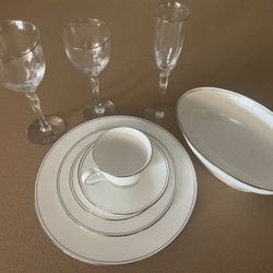 (8) Lenox 5-piece Federal Platinum Place Setting, oval vegetable bowl and 24 Lenox Rhythm Platinum glasses