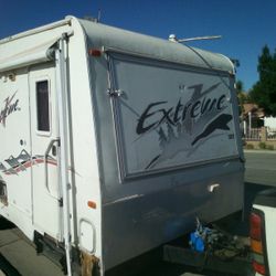 2005 Xtream Kit Toy Hauler