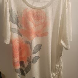 Brand New Cato's Women's white t-shirt with a pink roses and gray floral print Size 22/24