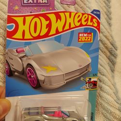 Hot Wheels  BARBIE EXTRA 