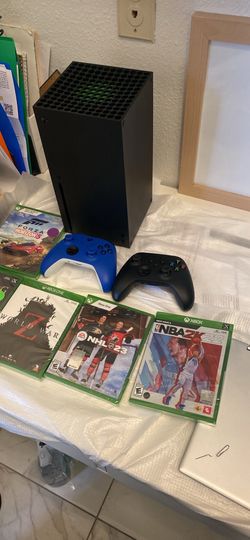 Xbox series x bundle 5 games new and 2 controller