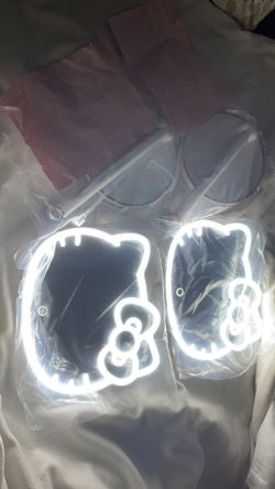 Hello Kitty Mirror Impressions