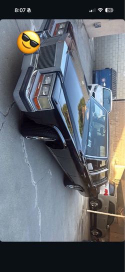 Cadillac brougham D’Elegance