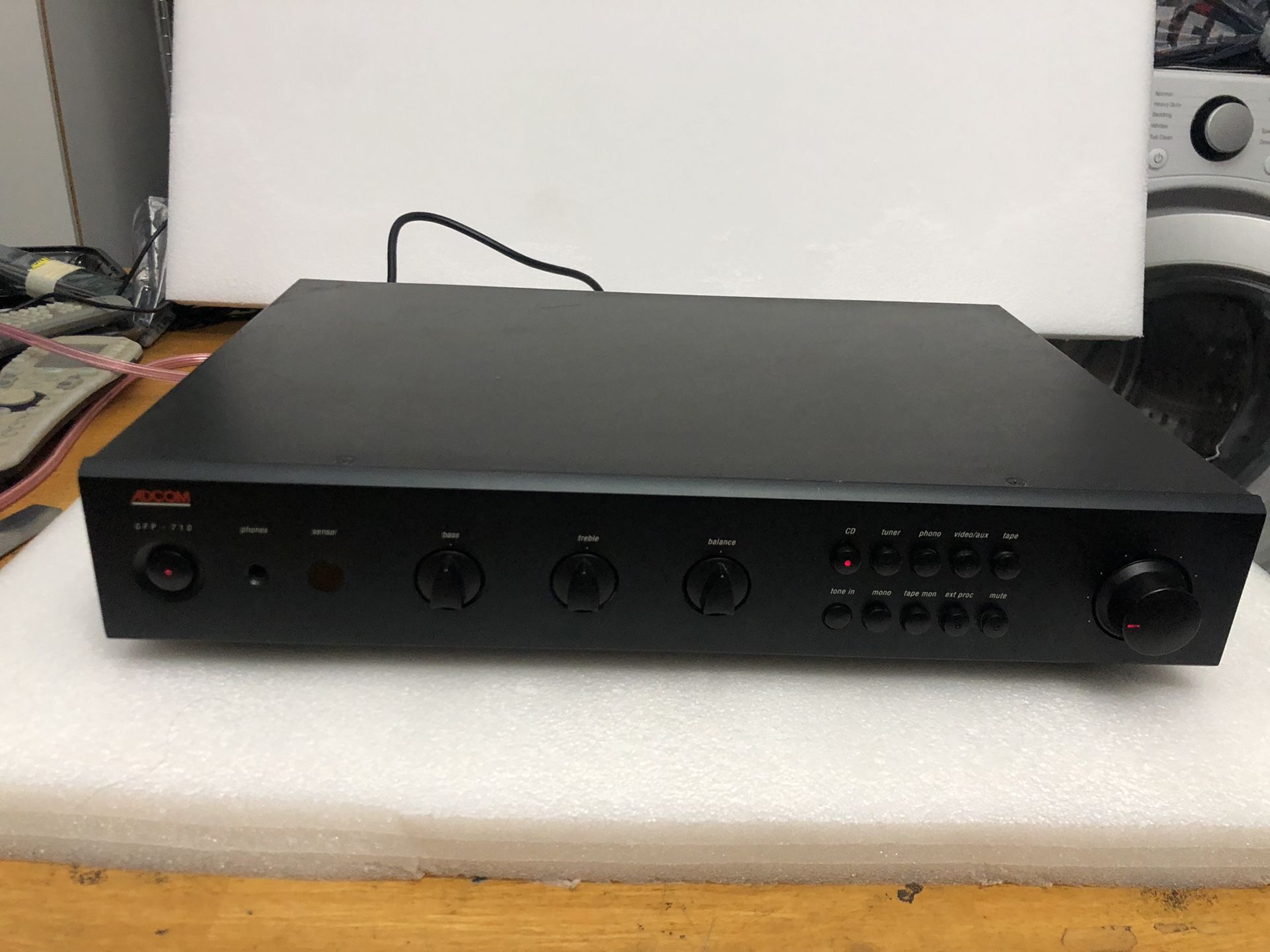 ADCOM GFP-710 2-Channel Stereo Preamplifier