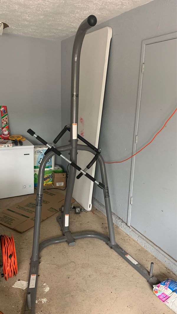 Heavy bag stand for teenagers and youth for Sale in Houston, TX - OfferUp