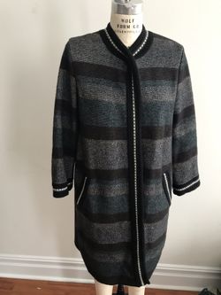 Missoni Made in Italy Signature Stripe Button Up Wool Cardigan, Sweater Coat, Duster 38 Condition is Pre-owned, no defects. See pictures ask question