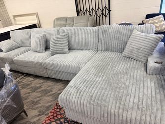 New Modular Sectional Couch with USB and Cup Holders! Comfy Wide Chaise! Free Delivery 🚚!