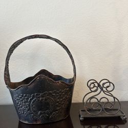 Vintage Flower Pot and Napkin Holder