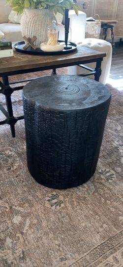 Threshold stump indoor/outdoor accent table